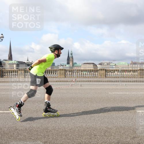 29.06.2025 - hella hamburg halbmarathon Lena Gebhardt http://msf.ph/oto/8417926 29.06.2025 08:57:12 Lombardsbrücke 500 meine-sportfotos.de