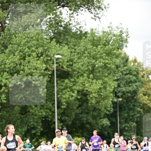 29.06.2025 - hella hamburg halbmarathon Dr. Thomas Lammeyer http://msf.ph/oto/8417967 29.06.2025 10:45:29 Kennedybrücke 1731, 4044, 4412, 4638, 4906, 5549, 6088, 7293, 7585, 7661, 7829, 8429, 8430, 8769, 8878, 9962, 10269, 10407, 10644, 11176 meine-sportfotos.de