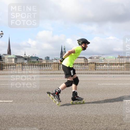 29.06.2025 - hella hamburg halbmarathon Lena Gebhardt http://msf.ph/oto/8417968 29.06.2025 08:57:13 Lombardsbrücke  meine-sportfotos.de