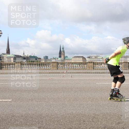 29.06.2025 - hella hamburg halbmarathon Lena Gebhardt http://msf.ph/oto/8418054 29.06.2025 08:57:13 Lombardsbrücke  meine-sportfotos.de