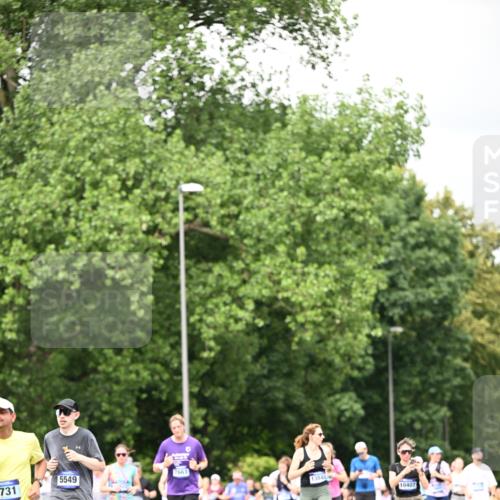 29.06.2025 - hella hamburg halbmarathon Dr. Thomas Lammeyer http://msf.ph/oto/8418080 29.06.2025 10:45:32 Kennedybrücke 1731, 2805, 3344, 4044, 4412, 4638, 5549, 6088, 7293, 7585, 7661, 7829, 8769, 8878, 9962, 10269, 10407, 10644, 11166, 11209 meine-sportfotos.de
