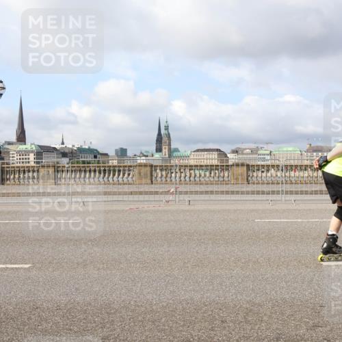 29.06.2025 - hella hamburg halbmarathon Lena Gebhardt http://msf.ph/oto/8418082 29.06.2025 08:57:13 Lombardsbrücke  meine-sportfotos.de