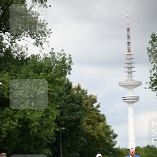 29.06.2025 - hella hamburg halbmarathon Dr. Thomas Lammeyer http://msf.ph/oto/8418167 29.06.2025 10:45:37 Kennedybrücke 1731, 2805, 3344, 4044, 4412, 4638, 5549, 5688, 5928, 6088, 7293, 7661, 7829, 8769, 8878, 10269, 10407, 10644, 11166, 11209 meine-sportfotos.de