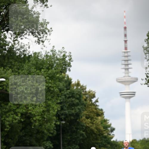 29.06.2025 - hella hamburg halbmarathon Dr. Thomas Lammeyer http://msf.ph/oto/8418172 29.06.2025 10:45:38 Kennedybrücke 1731, 2805, 3344, 4044, 4412, 4638, 5549, 5688, 5928, 6088, 7293, 7661, 7829, 8769, 8878, 10269, 10407, 10644, 11166, 11209 meine-sportfotos.de