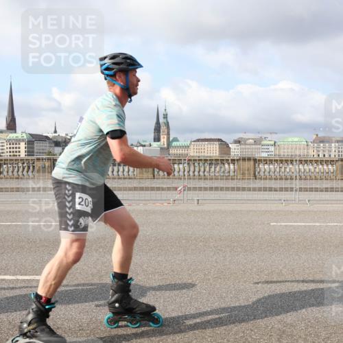 29.06.2025 - hella hamburg halbmarathon Lena Gebhardt http://msf.ph/oto/8418241 29.06.2025 08:57:27 Lombardsbrücke 205 meine-sportfotos.de