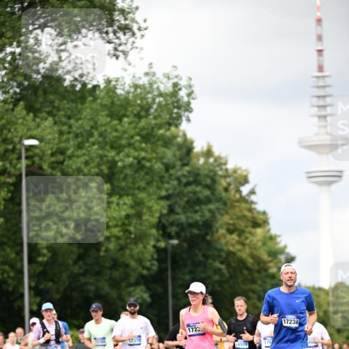 29.06.2025 - hella hamburg halbmarathon Dr. Thomas Lammeyer http://msf.ph/oto/8418245 29.06.2025 10:45:40 Kennedybrücke 1731, 2805, 3344, 4044, 4412, 4638, 4774, 5549, 5688, 5928, 6088, 7293, 7661, 7829, 8769, 8878, 9009, 10269, 10407, 10644, 11166, 11209, 11371 meine-sportfotos.de