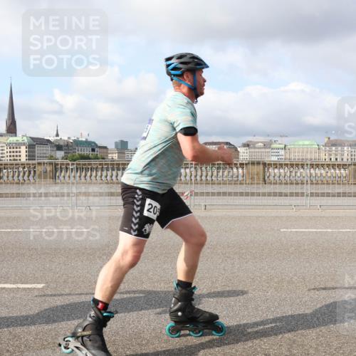 29.06.2025 - hella hamburg halbmarathon Lena Gebhardt http://msf.ph/oto/8418273 29.06.2025 08:57:27 Lombardsbrücke  meine-sportfotos.de