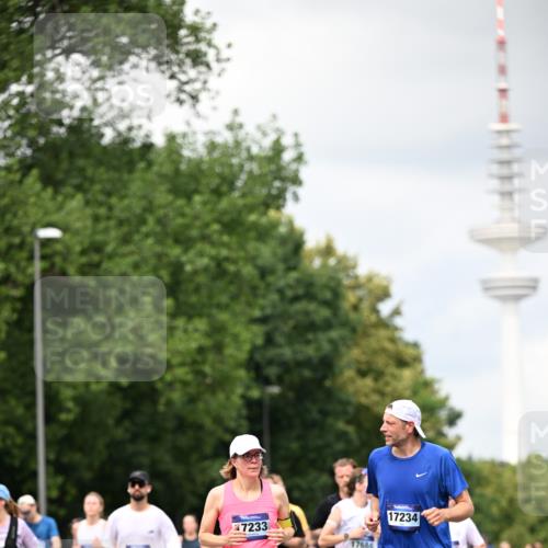 29.06.2025 - hella hamburg halbmarathon Dr. Thomas Lammeyer http://msf.ph/oto/8418284 29.06.2025 10:45:42 Kennedybrücke 1731, 2805, 3344, 4044, 4412, 4638, 4774, 5549, 5688, 5928, 6088, 7293, 7661, 7829, 8769, 9009, 10269, 10407, 10644, 11166, 11209, 11371 meine-sportfotos.de