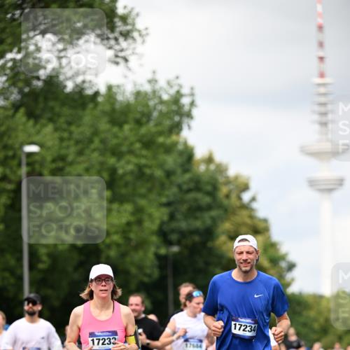 29.06.2025 - hella hamburg halbmarathon Dr. Thomas Lammeyer http://msf.ph/oto/8418335 29.06.2025 10:45:44 Kennedybrücke 1731, 2229, 2805, 3344, 4044, 4412, 4638, 4774, 5549, 5688, 5928, 6088, 7661, 7829, 8293, 8769, 9009, 9370, 10269, 10407, 10644, 11166, 11209, 11371 meine-sportfotos.de