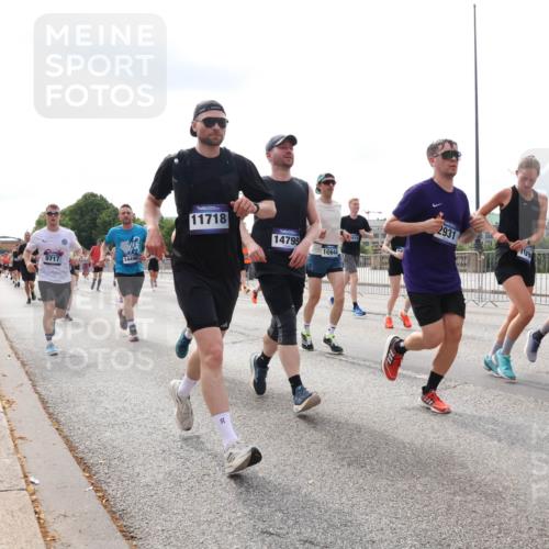 29.06.2025 - hella hamburg halbmarathon Lena Gebhardt http://msf.ph/oto/8418353 29.06.2025 10:18:05 Lombardsbrücke 9717, 14496, 11718, 14795, 16644, 614, 76, 2931, 1015, 1159, 1160, 1268, 1274, 1325, 1458, 1554, 1622, 1641, 1749, 1795, 1982, 2087, 2094, 2147, 2335, 2548, 2634, 2931, 3125, 3138, 3292, 3321, 3482, 3977, 4710, 4738, 4804, 5002, 5004, 5290, 5611, 5733, 5909, 6254, 6270, 7094, 7258, 7413, 7641, 7649, 7838, 7882, 7883, 8067, 8128, 8144, 8248, 8607, 8799, 9400, 9539, 9717, 9734, 9798, 9834, 9844, 9964, 10174, 10332, 10509, 10908, 12498 meine-sportfotos.de