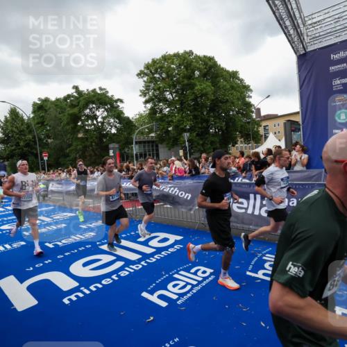 29.06.2025 - hella hamburg halbmarathon Zöllner http://msf.ph/oto/8418474 29.06.2025 10:51:54 Ziel 2396, 2818, 2823, 2880, 4297, 5102, 7224, 8710, 8819, 8856, 9793, 9959, 12224, 13799, 15427, 15690, 15727, 16907, 17682, 17815, 17962, 19053, 19137 meine-sportfotos.de
