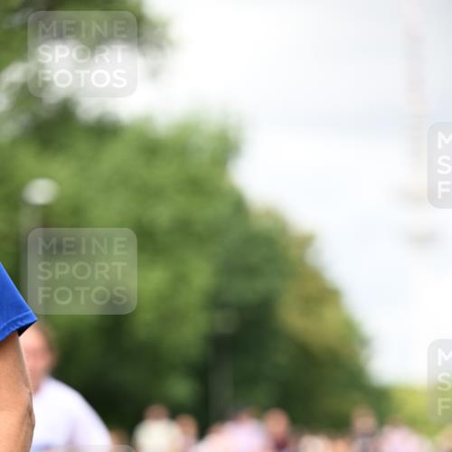 29.06.2025 - hella hamburg halbmarathon Dr. Thomas Lammeyer http://msf.ph/oto/8418505 29.06.2025 10:45:48 Kennedybrücke 1314, 1731, 2229, 2805, 3344, 3694, 4412, 4638, 4774, 5086, 5549, 5688, 5928, 7661, 7821, 8293, 8769, 9009, 9370, 10027, 10407, 11166, 11209, 11371 meine-sportfotos.de