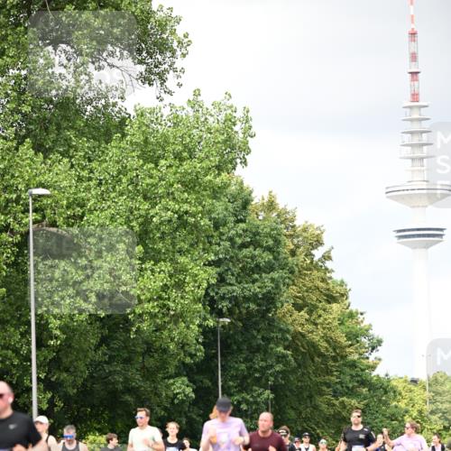 29.06.2025 - hella hamburg halbmarathon Dr. Thomas Lammeyer http://msf.ph/oto/8418516 29.06.2025 10:45:49 Kennedybrücke 1314, 1536, 2229, 2805, 3344, 3694, 4412, 4774, 5086, 5549, 5688, 5928, 6846, 7661, 7821, 8293, 8769, 9009, 9370, 10027, 10407, 11166, 11209, 11371 meine-sportfotos.de