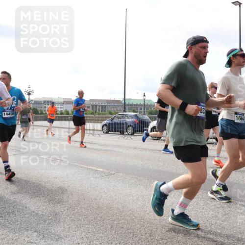 29.06.2025 - hella hamburg halbmarathon Lena Gebhardt http://msf.ph/oto/8418529 29.06.2025 10:18:06 Lombardsbrücke 8248, 9717, 14496, 9539, 33, 166, 1015, 1159, 1160, 1268, 1274, 1325, 1458, 1554, 1622, 1641, 1749, 1795, 1982, 2087, 2094, 2147, 2335, 2548, 2634, 2931, 3125, 3138, 3292, 3321, 3482, 3977, 4710, 4738, 4804, 5002, 5004, 5290, 5611, 5733, 5909, 6270, 7094, 7258, 7413, 7641, 7649, 7838, 7882, 7883, 8067, 8128, 8144, 8248, 8607, 8799, 9222, 9400, 9539, 9717, 9734, 9798, 9834, 9844, 9964, 10174, 10332, 10509, 10659, 10908, 12498, 13341 meine-sportfotos.de