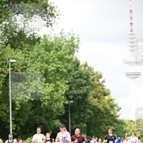 29.06.2025 - hella hamburg halbmarathon Dr. Thomas Lammeyer http://msf.ph/oto/8418552 29.06.2025 10:45:50 Kennedybrücke 1314, 1536, 2229, 2805, 3344, 3694, 4412, 4774, 5086, 5549, 5688, 5928, 6846, 7661, 7821, 8293, 8300, 8301, 8769, 9009, 9370, 10027, 10407, 11166, 11209, 11371, 11438 meine-sportfotos.de