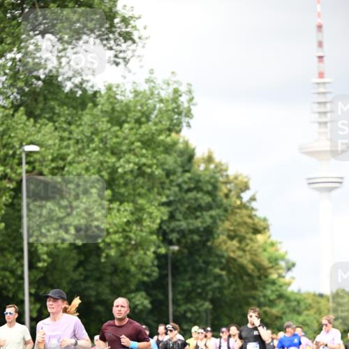 29.06.2025 - hella hamburg halbmarathon Dr. Thomas Lammeyer http://msf.ph/oto/8418566 29.06.2025 10:45:53 Kennedybrücke 1314, 1536, 2229, 2805, 3344, 3533, 3694, 4412, 4774, 5086, 5688, 5928, 6846, 6894, 7661, 7821, 8293, 8300, 8301, 8586, 8769, 9009, 9370, 10027, 10407, 11024, 11166, 11209, 11371, 11437, 11438 meine-sportfotos.de