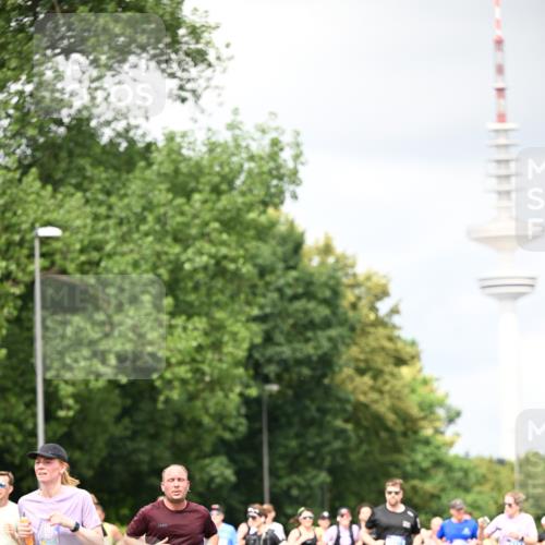 29.06.2025 - hella hamburg halbmarathon Dr. Thomas Lammeyer http://msf.ph/oto/8418578 29.06.2025 10:45:53 Kennedybrücke 1314, 1536, 2229, 2805, 3344, 3533, 3694, 4412, 4774, 5086, 5688, 5928, 6846, 6894, 7661, 7821, 8293, 8300, 8301, 8586, 8769, 9009, 9370, 10027, 10407, 11024, 11166, 11209, 11371, 11437, 11438 meine-sportfotos.de
