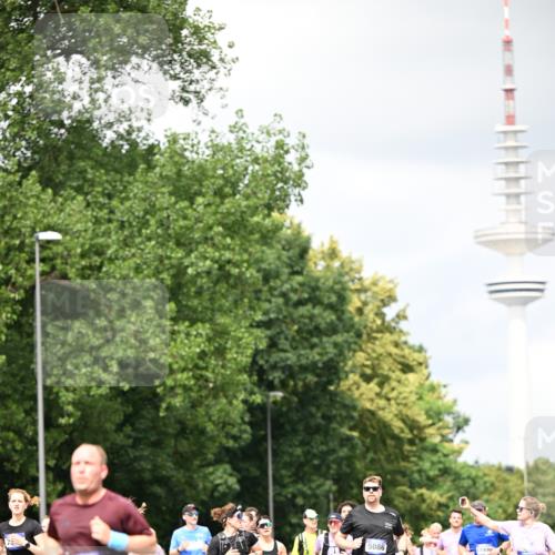 29.06.2025 - hella hamburg halbmarathon Dr. Thomas Lammeyer http://msf.ph/oto/8418612 29.06.2025 10:45:55 Kennedybrücke 1314, 1317, 1536, 2229, 2805, 3344, 3532, 3533, 3694, 4412, 4774, 5086, 5688, 5928, 6846, 6894, 7661, 7821, 8293, 8300, 8301, 8443, 8586, 8769, 9009, 9370, 10027, 10483, 11024, 11097, 11166, 11209, 11371, 11437, 11438 meine-sportfotos.de