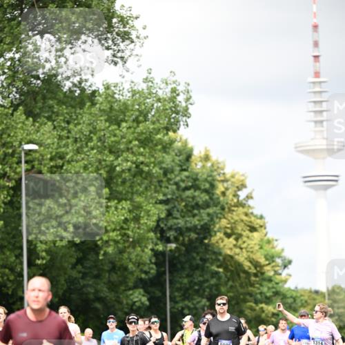 29.06.2025 - hella hamburg halbmarathon Dr. Thomas Lammeyer http://msf.ph/oto/8418630 29.06.2025 10:45:55 Kennedybrücke 1314, 1317, 1536, 2229, 2805, 3344, 3532, 3533, 3694, 4412, 4774, 5086, 5688, 5928, 6846, 6894, 7661, 7821, 8293, 8300, 8301, 8443, 8586, 8769, 9009, 9370, 10027, 10483, 11024, 11097, 11166, 11209, 11371, 11437, 11438 meine-sportfotos.de