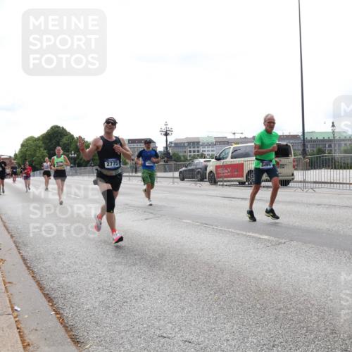 29.06.2025 - hella hamburg halbmarathon Lena Gebhardt http://msf.ph/oto/8418647 29.06.2025 10:27:15 Lombardsbrücke 2775, 10077, 5495, 1530, 1793, 1973, 2045, 2306, 2775, 4358, 4372, 5285, 5494, 5495, 5707, 5825, 6259, 6637, 7069, 7234, 7314, 7944, 8056, 8281, 9349, 10077, 10465, 11110, 11256, 11740, 11766, 12071, 12500, 13462, 14020, 14021, 15108, 15641, 16479, 17049, 17445, 18097, 18766, 18962, 18976, 18978 meine-sportfotos.de
