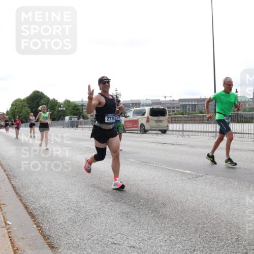 29.06.2025 - hella hamburg halbmarathon Lena Gebhardt http://msf.ph/oto/8418671 29.06.2025 10:27:16 Lombardsbrücke 2775, 1530, 1793, 1973, 2045, 2306, 2775, 4358, 4372, 5285, 5494, 5495, 5707, 5825, 6259, 6637, 7069, 7234, 7314, 7944, 8056, 8281, 9349, 10077, 10158, 10465, 11110, 11256, 11766, 12071, 12500, 13462, 14020, 14021, 15108, 15641, 16479, 17049, 17445, 17791, 18097, 18766, 18962, 18976, 18978 meine-sportfotos.de