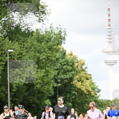 29.06.2025 - hella hamburg halbmarathon Dr. Thomas Lammeyer http://msf.ph/oto/8418678 29.06.2025 10:45:58 Kennedybrücke 1314, 1317, 1536, 2229, 2763, 2805, 3344, 3532, 3533, 3694, 4412, 4774, 5086, 5688, 5928, 6066, 6719, 6793, 6846, 6894, 7821, 8293, 8300, 8301, 8443, 8586, 8769, 9009, 9370, 10027, 10483, 11024, 11097, 11166, 11207, 11209, 11255, 11371, 11437, 11438 meine-sportfotos.de