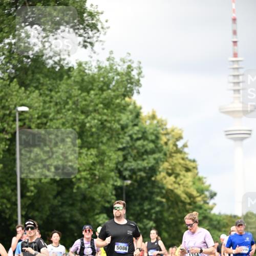 29.06.2025 - hella hamburg halbmarathon Dr. Thomas Lammeyer http://msf.ph/oto/8418695 29.06.2025 10:45:59 Kennedybrücke 1314, 1317, 1536, 2229, 2762, 2763, 2805, 3344, 3532, 3533, 3694, 4774, 5086, 5688, 5928, 6066, 6719, 6793, 6846, 6894, 7821, 8293, 8300, 8301, 8443, 8586, 9009, 9370, 10027, 10483, 11024, 11097, 11166, 11207, 11209, 11255, 11371, 11437, 11438 meine-sportfotos.de