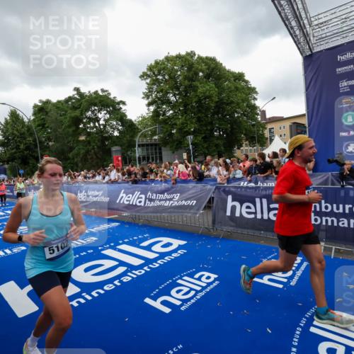29.06.2025 - hella hamburg halbmarathon Zöllner http://msf.ph/oto/8418705 29.06.2025 10:52:02 Ziel 4033, 5102, 5336, 6390, 7130, 7409, 7724, 8413, 8977, 10057, 13799, 15356, 15506, 15690, 17978, 18869 meine-sportfotos.de
