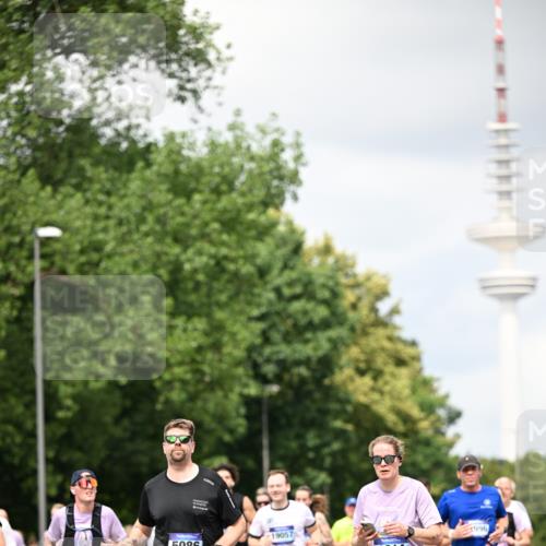 29.06.2025 - hella hamburg halbmarathon Dr. Thomas Lammeyer http://msf.ph/oto/8418741 29.06.2025 10:46:00 Kennedybrücke 1314, 1317, 1536, 2229, 2762, 2763, 2805, 3344, 3532, 3533, 3694, 4774, 5086, 5688, 5928, 6066, 6719, 6793, 6846, 6894, 7821, 8293, 8300, 8301, 8443, 8586, 9009, 9370, 10027, 10483, 11024, 11097, 11166, 11207, 11209, 11255, 11371, 11437, 11438 meine-sportfotos.de