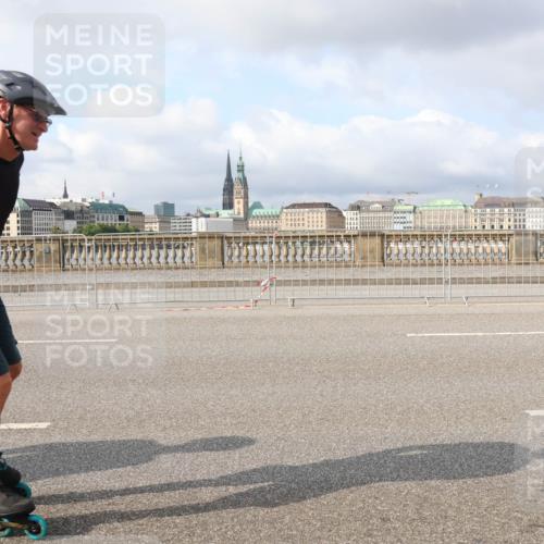 29.06.2025 - hella hamburg halbmarathon Lena Gebhardt http://msf.ph/oto/8418744 29.06.2025 08:57:28 Lombardsbrücke 164, 084, 84 meine-sportfotos.de