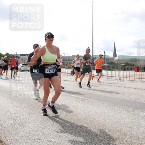 29.06.2025 - hella hamburg halbmarathon Lena Gebhardt http://msf.ph/oto/8418745 29.06.2025 10:18:08 Lombardsbrücke 11949, 2147, 8248, 12274, 9534, 1015, 1159, 1160, 1268, 1274, 1325, 1458, 1554, 1622, 1641, 1749, 1795, 1982, 2087, 2094, 2147, 2335, 2548, 2634, 2931, 3125, 3138, 3292, 3321, 3482, 3977, 4710, 4738, 4804, 5002, 5004, 5290, 5611, 5733, 5909, 6270, 7094, 7641, 7649, 7838, 7882, 7883, 8067, 8128, 8144, 8248, 8607, 8799, 9222, 9400, 9539, 9717, 9734, 9798, 9834, 9844, 9964, 10174, 10332, 10509, 10659, 10908, 12498, 13341 meine-sportfotos.de