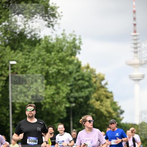29.06.2025 - hella hamburg halbmarathon Dr. Thomas Lammeyer http://msf.ph/oto/8418760 29.06.2025 10:46:01 Kennedybrücke 1314, 1317, 1536, 2229, 2762, 2763, 2805, 3532, 3533, 3694, 4774, 5086, 5688, 5928, 6066, 6719, 6793, 6846, 6894, 7821, 8293, 8300, 8301, 8443, 8586, 9009, 9370, 10027, 10483, 11024, 11097, 11166, 11207, 11209, 11255, 11371, 11437, 11438 meine-sportfotos.de