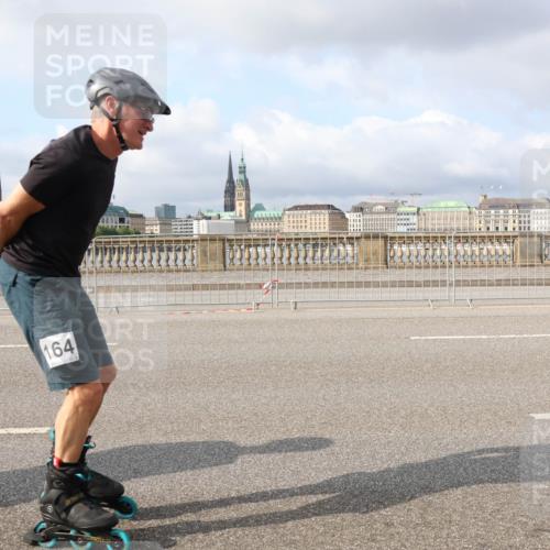 29.06.2025 - hella hamburg halbmarathon Lena Gebhardt http://msf.ph/oto/8418776 29.06.2025 08:57:28 Lombardsbrücke 164 meine-sportfotos.de