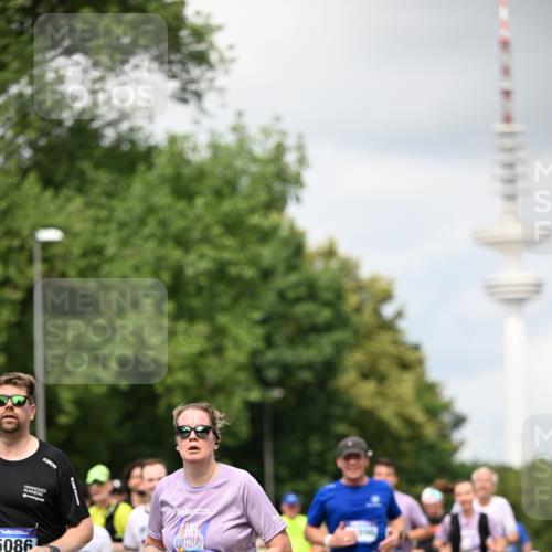 29.06.2025 - hella hamburg halbmarathon Dr. Thomas Lammeyer http://msf.ph/oto/8418784 29.06.2025 10:46:02 Kennedybrücke 1314, 1317, 1536, 2229, 2762, 2763, 2805, 3532, 3533, 3694, 4774, 5086, 5688, 5928, 5942, 6066, 6719, 6726, 6793, 6846, 6894, 7821, 8293, 8300, 8301, 8443, 8586, 9009, 9370, 10027, 10483, 11024, 11097, 11207, 11209, 11255, 11371, 11437, 11438 meine-sportfotos.de