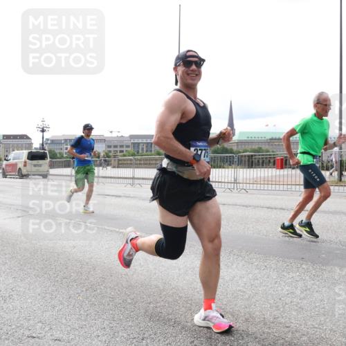 29.06.2025 - hella hamburg halbmarathon Lena Gebhardt http://msf.ph/oto/8418788 29.06.2025 10:27:16 Lombardsbrücke 1530, 2775, 1530, 1793, 1973, 2045, 2306, 2775, 4358, 4372, 5285, 5494, 5495, 5707, 5825, 6259, 6637, 7069, 7234, 7314, 7944, 8056, 8281, 9349, 10077, 10158, 10465, 11110, 11256, 11766, 12071, 12500, 13462, 14020, 14021, 15108, 15641, 16479, 17049, 17445, 17791, 18097, 18766, 18962, 18976, 18978 meine-sportfotos.de