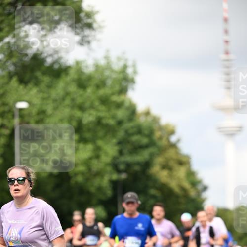 29.06.2025 - hella hamburg halbmarathon Dr. Thomas Lammeyer http://msf.ph/oto/8418804 29.06.2025 10:46:03 Kennedybrücke 1314, 1317, 1536, 2229, 2762, 2763, 3532, 3533, 3694, 4774, 5086, 5688, 5928, 5942, 6066, 6719, 6726, 6793, 6846, 6894, 7821, 8293, 8300, 8301, 8443, 8586, 9009, 9370, 10027, 10483, 11024, 11097, 11207, 11255, 11371, 11437, 11438 meine-sportfotos.de
