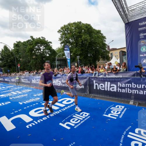 29.06.2025 - hella hamburg halbmarathon Zöllner http://msf.ph/oto/8418814 29.06.2025 10:29:52 Ziel 13374, 19202 meine-sportfotos.de