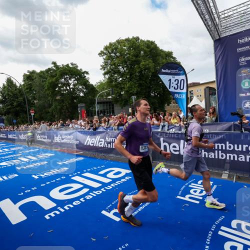 29.06.2025 - hella hamburg halbmarathon Zöllner http://msf.ph/oto/8418822 29.06.2025 10:29:52 Ziel 13374, 19202 meine-sportfotos.de