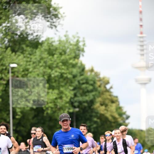 29.06.2025 - hella hamburg halbmarathon Dr. Thomas Lammeyer http://msf.ph/oto/8418829 29.06.2025 10:46:04 Kennedybrücke 1314, 1317, 1536, 2229, 2762, 2763, 3532, 3533, 3694, 4774, 5086, 5688, 5942, 6066, 6719, 6726, 6793, 6846, 6894, 7821, 8293, 8300, 8301, 8443, 8586, 9009, 9370, 10027, 10181, 10483, 11024, 11097, 11207, 11255, 11371, 11437, 11438 meine-sportfotos.de