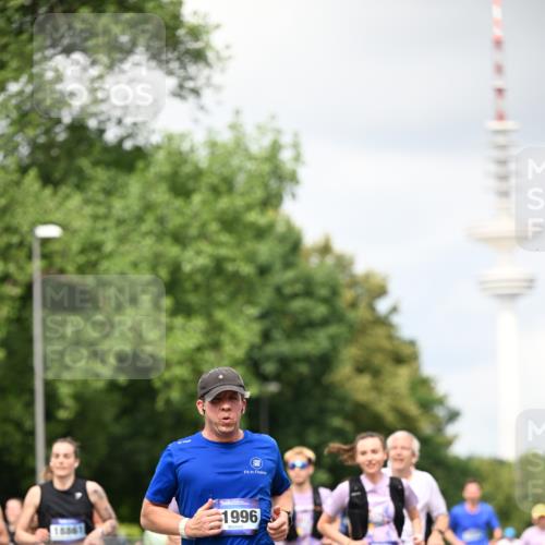 29.06.2025 - hella hamburg halbmarathon Dr. Thomas Lammeyer http://msf.ph/oto/8418845 29.06.2025 10:46:05 Kennedybrücke 1314, 1317, 1536, 2229, 2762, 2763, 3532, 3533, 3694, 4774, 5086, 5688, 5942, 6066, 6719, 6726, 6793, 6846, 6894, 7821, 8293, 8300, 8301, 8443, 8586, 9009, 9370, 9588, 10027, 10181, 10483, 11011, 11017, 11024, 11097, 11207, 11255, 11371, 11437, 11438 meine-sportfotos.de