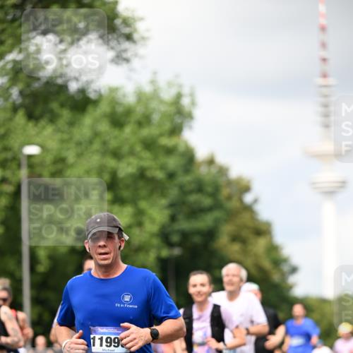 29.06.2025 - hella hamburg halbmarathon Dr. Thomas Lammeyer http://msf.ph/oto/8418867 29.06.2025 10:46:06 Kennedybrücke 1314, 1317, 1536, 2229, 2762, 2763, 3532, 3533, 3694, 4774, 5086, 5688, 5942, 6066, 6719, 6726, 6793, 6846, 6894, 7821, 8293, 8300, 8301, 8443, 8586, 9009, 9370, 9588, 10027, 10181, 10483, 11011, 11017, 11024, 11097, 11207, 11255, 11371, 11437, 11438 meine-sportfotos.de
