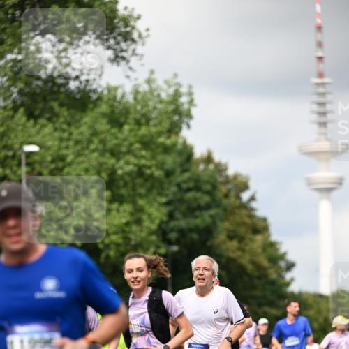 29.06.2025 - hella hamburg halbmarathon Dr. Thomas Lammeyer http://msf.ph/oto/8418883 29.06.2025 10:46:07 Kennedybrücke 1314, 1317, 1536, 2229, 2762, 2763, 3532, 3533, 3694, 4774, 5086, 5688, 5942, 6066, 6719, 6726, 6793, 6846, 6894, 7821, 8293, 8300, 8301, 8443, 8586, 9009, 9370, 9588, 10027, 10181, 10483, 11011, 11017, 11024, 11097, 11207, 11255, 11371, 11437, 11438 meine-sportfotos.de