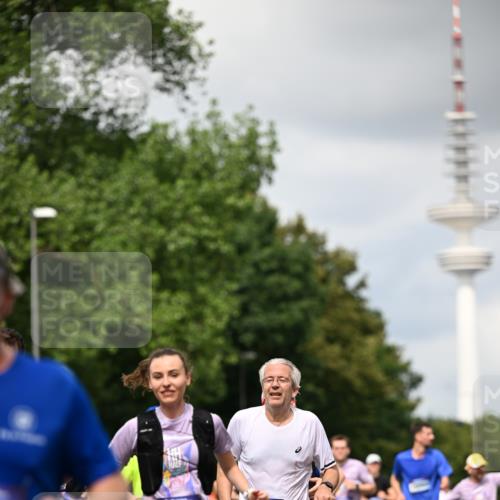 29.06.2025 - hella hamburg halbmarathon Dr. Thomas Lammeyer http://msf.ph/oto/8418894 29.06.2025 10:46:07 Kennedybrücke 1314, 1317, 1536, 2229, 2762, 2763, 3532, 3533, 3694, 4774, 5086, 5688, 5942, 6066, 6719, 6726, 6793, 6846, 6894, 7821, 8293, 8300, 8301, 8443, 8586, 9009, 9370, 9588, 10027, 10181, 10483, 11011, 11017, 11024, 11097, 11207, 11255, 11371, 11437, 11438 meine-sportfotos.de