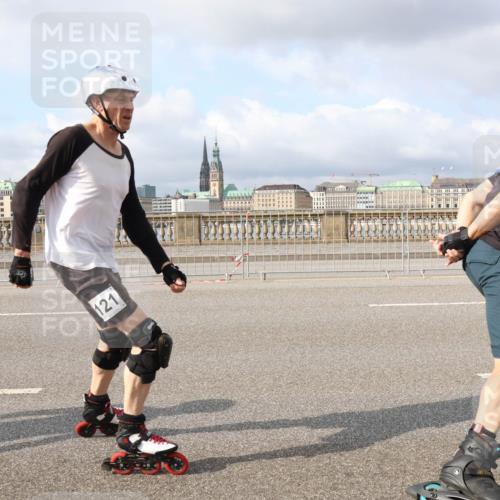 29.06.2025 - hella hamburg halbmarathon Lena Gebhardt http://msf.ph/oto/8418932 29.06.2025 08:57:29 Lombardsbrücke 121, 164 meine-sportfotos.de