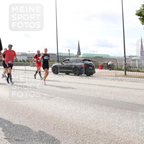 29.06.2025 - hella hamburg halbmarathon Lena Gebhardt http://msf.ph/oto/8419008 29.06.2025 10:18:10 Lombardsbrücke 10946, 292, 1554, 11949, 11450, 1159, 1160, 1268, 1274, 1325, 1458, 1554, 1622, 1641, 1749, 1982, 2087, 2094, 2147, 2335, 2634, 2931, 3125, 3138, 3292, 3321, 3482, 3977, 4710, 4738, 4804, 5004, 5290, 5611, 5733, 5909, 6270, 6332, 7094, 7641, 7649, 7838, 7882, 7883, 8067, 8128, 8144, 8248, 8607, 8799, 9222, 9400, 9539, 9717, 9734, 9798, 9834, 9844, 9964, 10174, 10332, 10509, 10659, 10908, 12498, 13341 meine-sportfotos.de