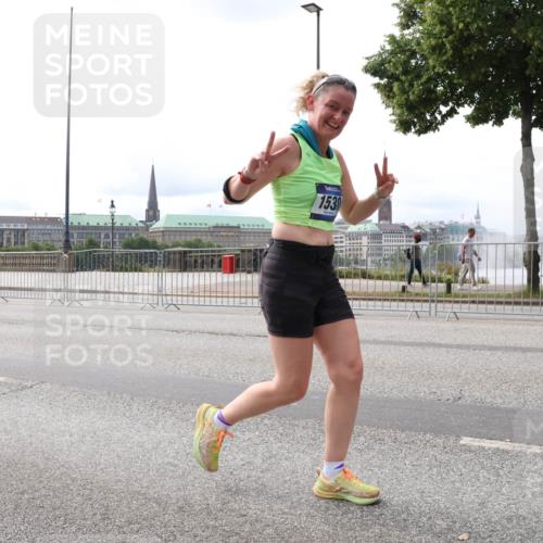 29.06.2025 - hella hamburg halbmarathon Lena Gebhardt http://msf.ph/oto/8419022 29.06.2025 10:27:20 Lombardsbrücke 1530, 1530, 1793, 1973, 2045, 2306, 2775, 4358, 4372, 5285, 5494, 5495, 5707, 5825, 6259, 6637, 7234, 7314, 7944, 8056, 8281, 9349, 10077, 10158, 10465, 11110, 11256, 11766, 12500, 13462, 14020, 14021, 15108, 15641, 16479, 17049, 17427, 17445, 17791, 18012, 18097, 18766, 18962, 18976, 18978 meine-sportfotos.de