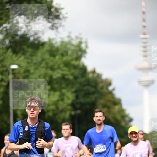 29.06.2025 - hella hamburg halbmarathon Dr. Thomas Lammeyer http://msf.ph/oto/8419029 29.06.2025 10:46:12 Kennedybrücke 1314, 1317, 1536, 1648, 2229, 2762, 2763, 3459, 3532, 3533, 3694, 5086, 5942, 6066, 6137, 6450, 6719, 6726, 6793, 6846, 6894, 7821, 7968, 8004, 8162, 8163, 8293, 8300, 8301, 8443, 8586, 9370, 9588, 10027, 10181, 10483, 10872, 11011, 11017, 11024, 11097, 11098, 11207, 11255, 11437, 11438 meine-sportfotos.de