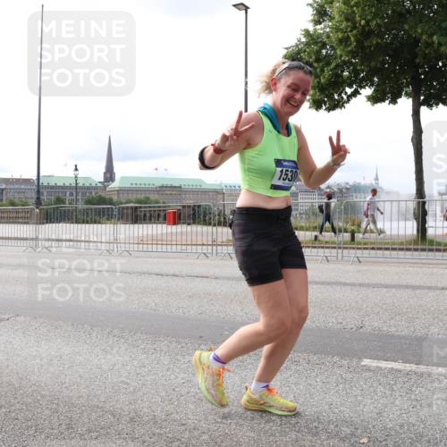 29.06.2025 - hella hamburg halbmarathon Lena Gebhardt http://msf.ph/oto/8419045 29.06.2025 10:27:20 Lombardsbrücke 1530, 1530, 1793, 1973, 2045, 2306, 2775, 4358, 4372, 5285, 5494, 5495, 5707, 5825, 6259, 6637, 7234, 7314, 7944, 8056, 8281, 9349, 10077, 10158, 10465, 11110, 11256, 11766, 12500, 13462, 14020, 14021, 15108, 15641, 16479, 17049, 17427, 17445, 17791, 18012, 18097, 18766, 18962, 18976, 18978 meine-sportfotos.de