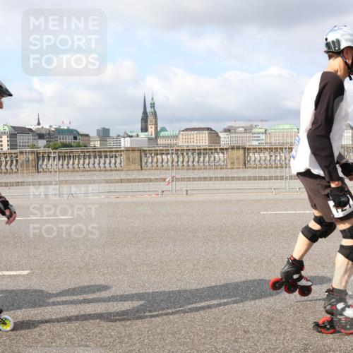 29.06.2025 - hella hamburg halbmarathon Lena Gebhardt http://msf.ph/oto/8419048 29.06.2025 08:57:29 Lombardsbrücke 160 meine-sportfotos.de