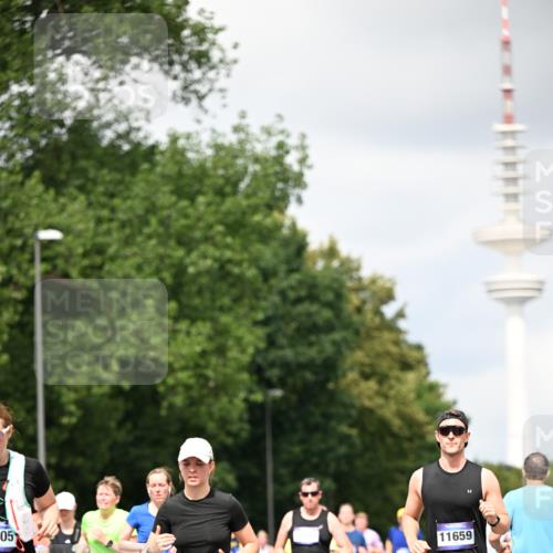 29.06.2025 - hella hamburg halbmarathon Dr. Thomas Lammeyer http://msf.ph/oto/8419145 29.06.2025 10:46:15 Kennedybrücke 1314, 1317, 1536, 1648, 2762, 2763, 3459, 3532, 3533, 3694, 4329, 4885, 5086, 5432, 5942, 6066, 6137, 6153, 6450, 6719, 6726, 6793, 6846, 6894, 7821, 7968, 8004, 8162, 8163, 8300, 8301, 8443, 8586, 9588, 10027, 10181, 10483, 10872, 11011, 11017, 11024, 11097, 11098, 11207, 11255, 11437, 11438 meine-sportfotos.de